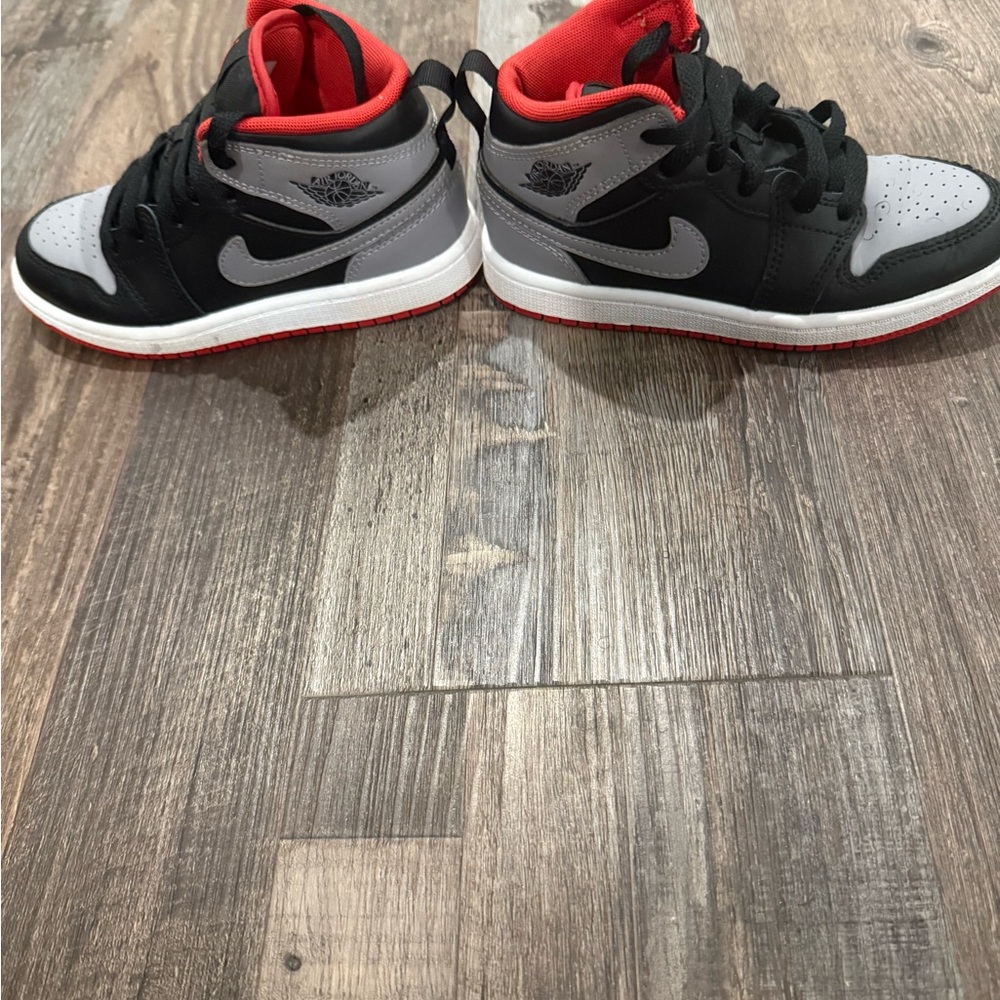 Jordan Black and Red Sneakers Sporty Design